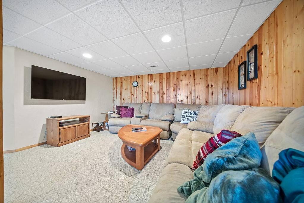Holliday House Villa Rapid City Buitenkant foto