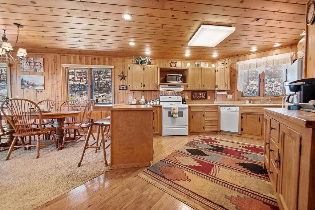 Holliday House Villa Rapid City Buitenkant foto